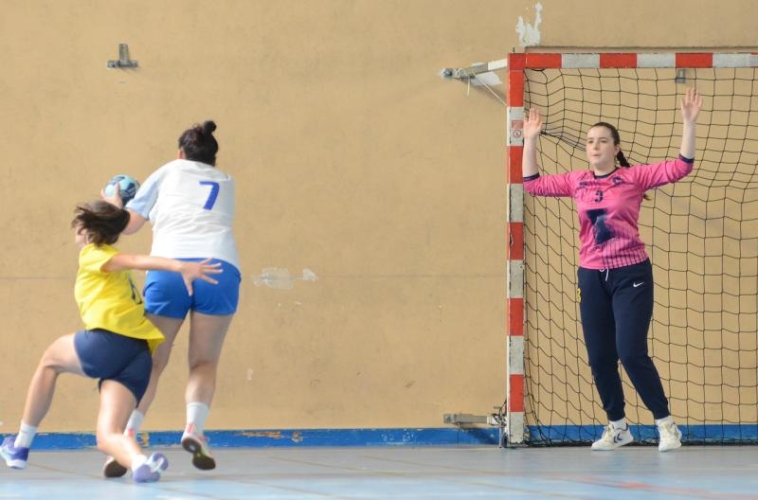 Seniors F 2 vs CORBAS